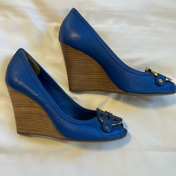 Tory Burch Amanda Wedge Size 7.5 - Picture 4 of 7